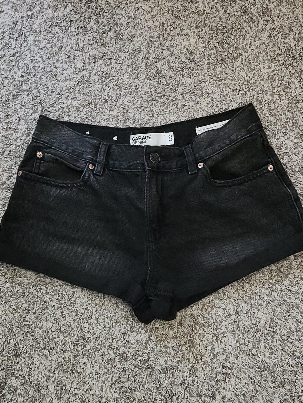 Garage black shorts